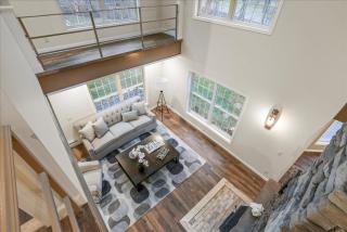 Charming 3BR 3Bath In Brilliant Location! - 0