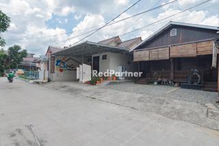Langkar Guest House Syariah Mitra RedDoorz - Samarinda - 7