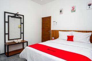 RedDoorz near XT Square 4 - Timuran - 3