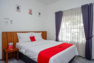 RedDoorz near XT Square 4 - 1