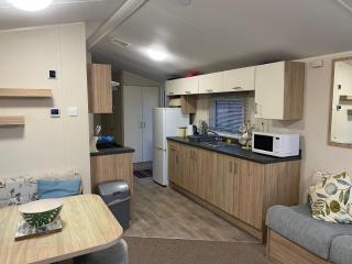 Willow Lodge - Crowle - 0