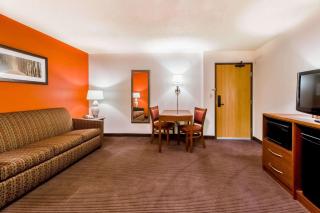AmericInn by Wyndham Chamberlain Conference Center - Chamberlain - 2