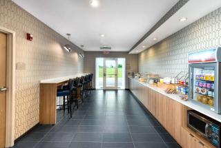 Microtel Inn & Suites by Wyndham Farmington - Canandaigua - 5