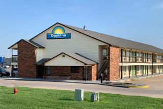 Days Inn by Wyndham Pratt - Pratt - 9