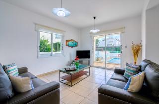 Villa Crystal by Ezoria Villas - Coral Bay - 7