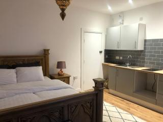 Frederick property Apartment - Birmingham - 5