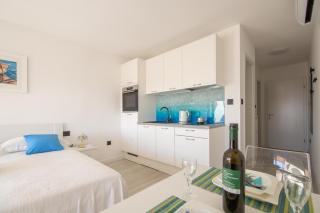 Apartments Nona Draga - Komiža - 2