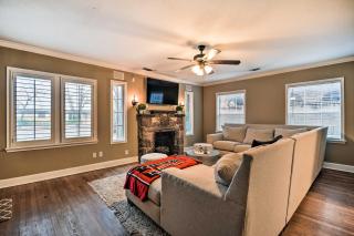 Walk to Texas Tech! Upscale Family Retreat - 6