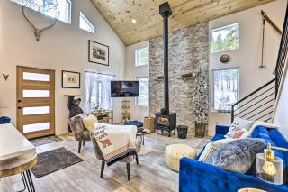 1 Mi to St Marys Glacier Trail Modern Mtn Cabin! - 7