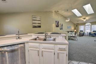 Resort Condo about 2 Mi to Sunset Beach Seashore! - Sunset Beach - 4
