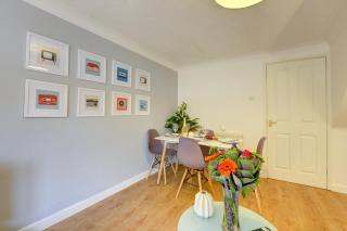 Modern 2 Bed House Sleeps 6 Southam Town Centre - Inspire Homes Ltd - Southam - 5