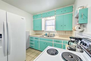 Yard with BBQ Pit Getaway Near Dtwn Temple! - Temple - 6