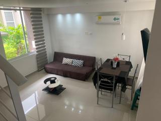 Via Ricaurte-Girardot-Colombia, Casa de dos pisos en Condominio - Girardot - 1