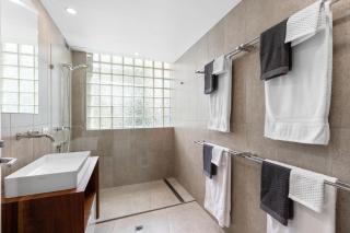 Sundeck Gardens - Maroochydore - 3