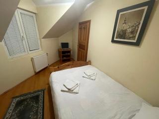 Yellow House - Palisad - 4