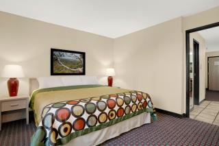 Super 8 by Wyndham Metropolis - 3