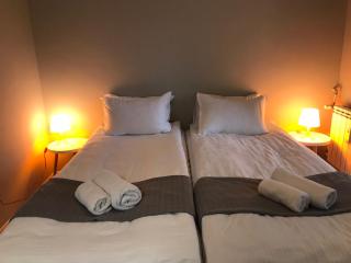 EU metro station, City Center, lovely 3-bedroom apartment, free parking - 2