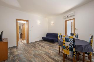 Apartment in Supetarska Draga with sea view, balcony, air conditioning, WiFi 3321-1 - 1