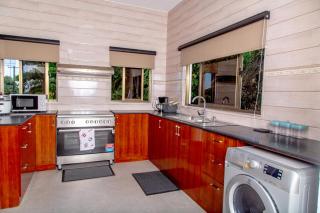2-Bed Apt Sleeps 4 near Beau Vallon Beach - Mahé - 4