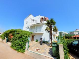 Apartments Neva & Neva beach house - Srima - 0