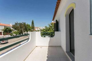 Vila com piscina e jardim privado - Altura - 3