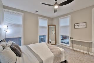 *New* XquisiteMidCenturyM0d~ Condo *OTR* w/Parking - Cincinnati - 2