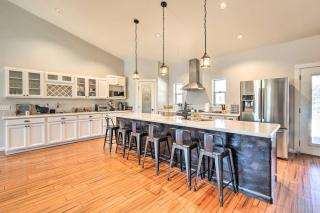 Spacious Williams Home with Yard Near Hiking! - Williams - 5