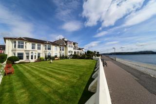 SGE Esplanade Hotel - 8