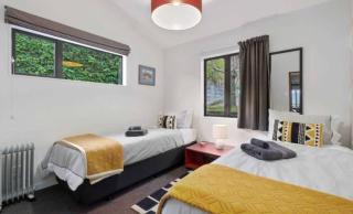 Fantastic Views, Close to Town 2 Bedroom Apartment - Queenstown - 7