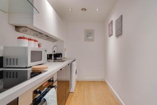 Arcadian City Centre Apartments with Balcony - Birmingham - 8