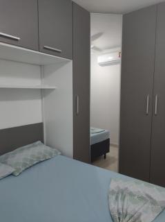 Apartamento 500m Praia da Enseada Guarujá varanda e vaga de garagem - Guarujá - 1