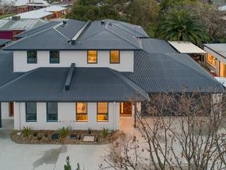 Merchant's Court, Quiet and Central 3 bedroom townhouse - Wangaratta - 0