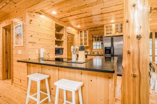 Kingfisher Cove Cabin 19 - Saugatuck - 2