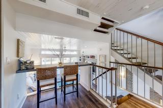 Oceanfront townhouse with ocean views, central AC, WiFi, & outdoor pool - 2