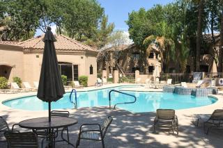 Breezy Desert Retreat - 9