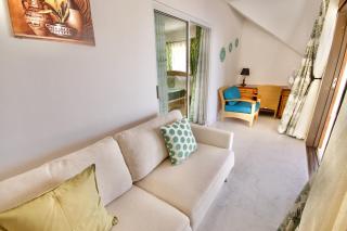 La Petite Maison and Sea Splash - 1