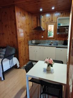 Bungalow con piscina en camping privado cerca de la playa de Torre del Mar Ideal familias - Vélez-Málaga - 4