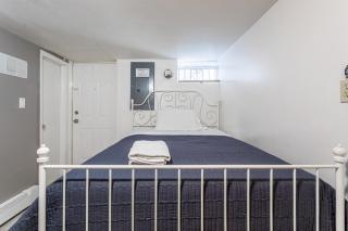 Best Room To Visit NYC-Subway Access - 4