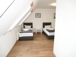 SUNNYHOME Monteurwohnungen und Apartments nahe Regensburg - Nittendorf - 1