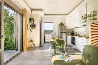 Olive Lemon Biophilic House & Lush Forest Garden - 1