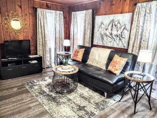 Edgewater Resort Cottage #1 - Hot Springs - 9