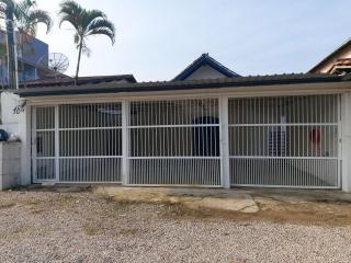 0005.04 - Maranduba - Casa - 3 Dorm - 14 Pess - 3 Quadras Do Mar - Piscina Coletiva - WIFI - Ar Condicionado - 0