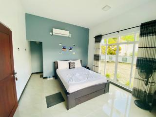 Mountain White Villa by Sunrise - Kandy - 8