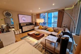 Stylish and Modern 1 Bedroom Apartment in Farringdon - 2