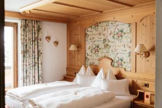 Hotel Kristall - Lech am Arlberg - 8