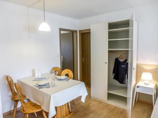 Apartment Chesa Ova Cotschna 304 by Interhome - 2