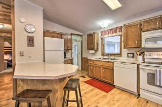 Cozy Crosby Cabin Near Serpent Lake and Main St - Crosby - 7