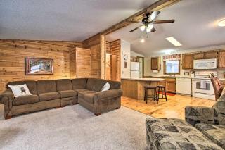Cozy Crosby Cabin Near Serpent Lake and Main St - Crosby - 2