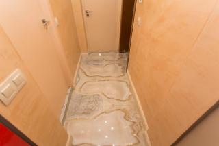 Elegant 2bdr Apartment with a Balcony - 3