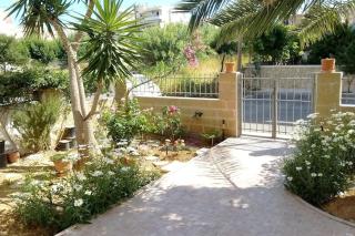 Roof-Garden Apartment - 7